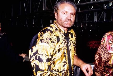 comment est mort gianni versace|how did versace get killed.